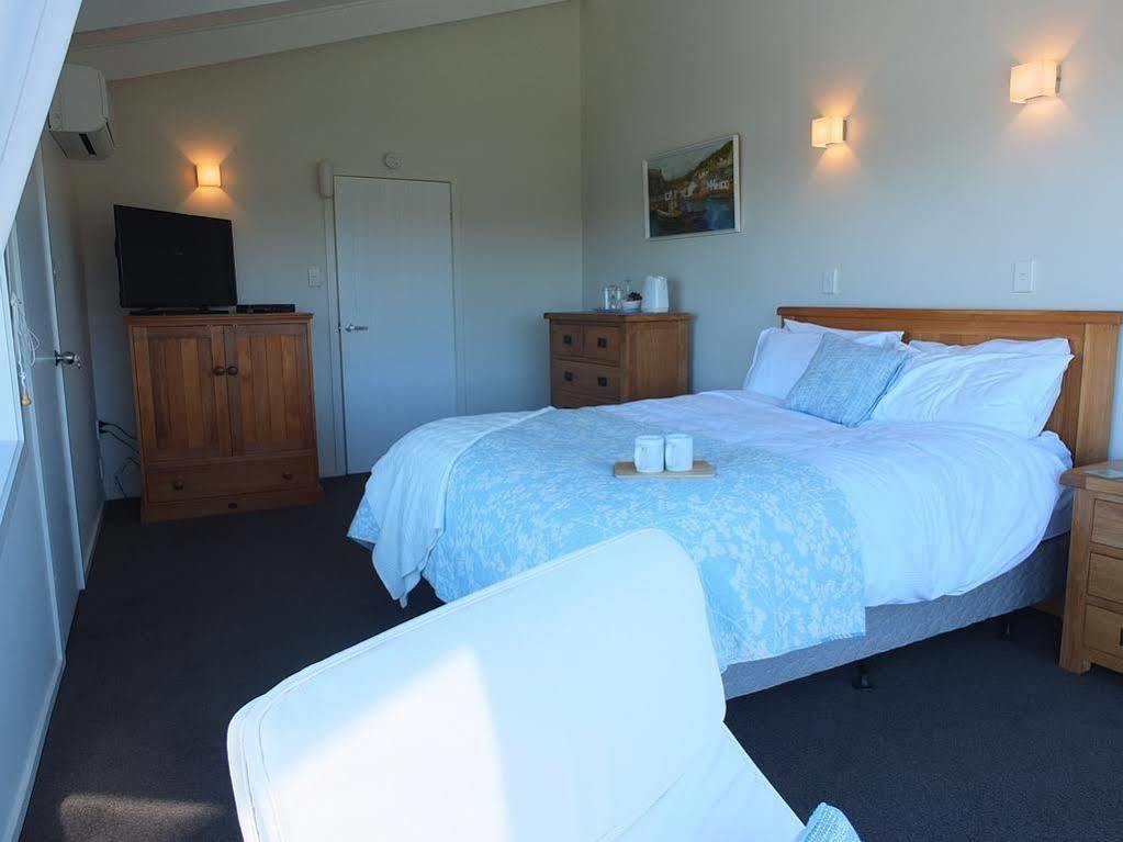 Le Chalet Waiheke Apartments Ostend Exterior foto